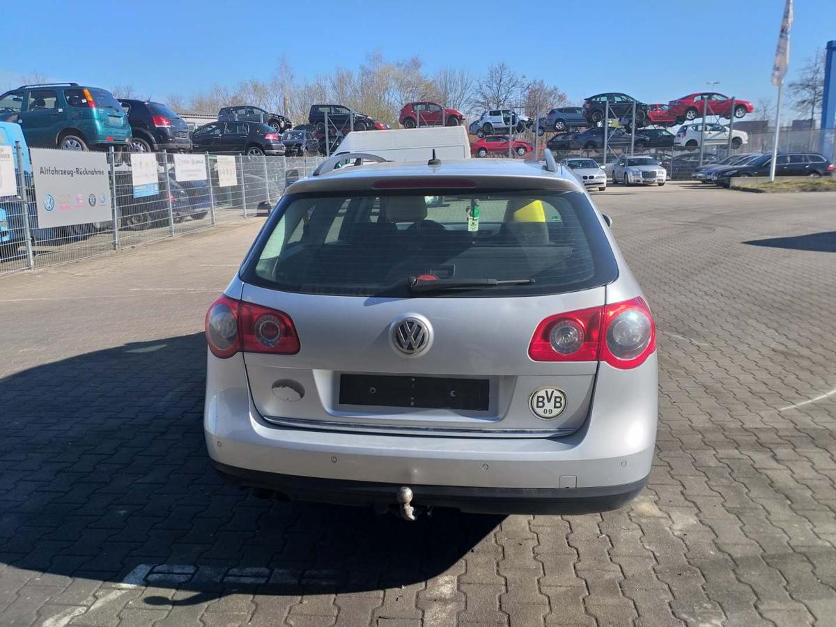 VW Passat 3C original Heckklappe mit Heckscheibe LA7W Reflexsilber Kombi Variant Bj.2008